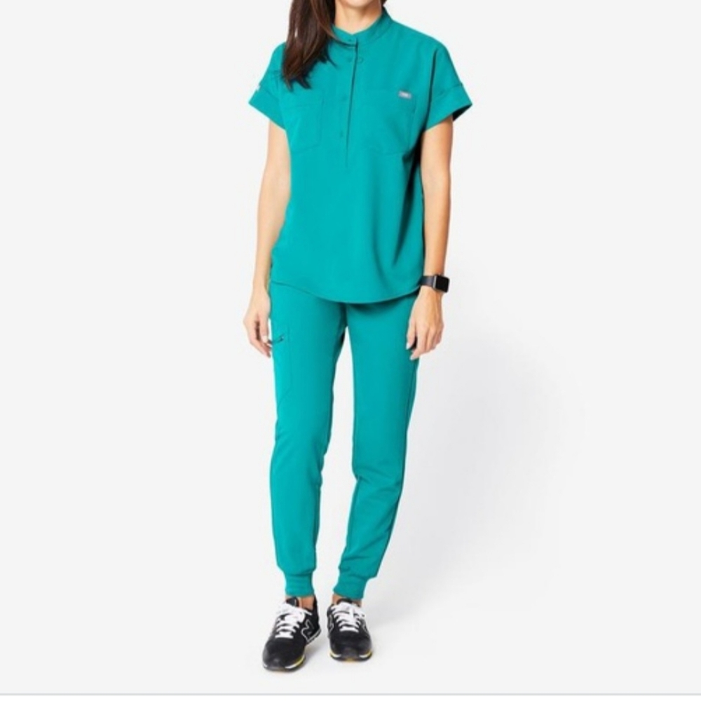 FIGS Scrub suit uniform